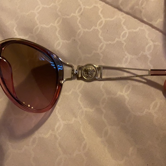 Authentic Versace sunglasses Mod4233 Cat Eye